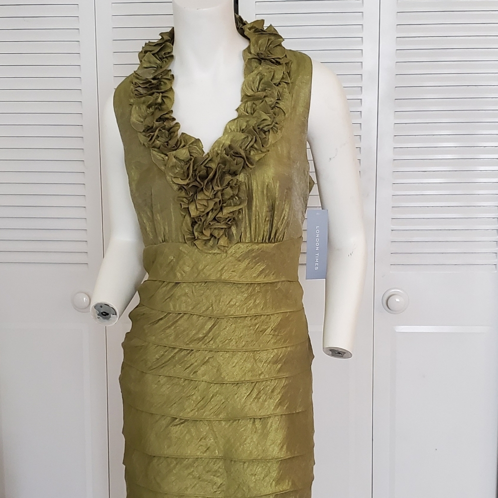 London Times Sleeveless Ruffle Dress